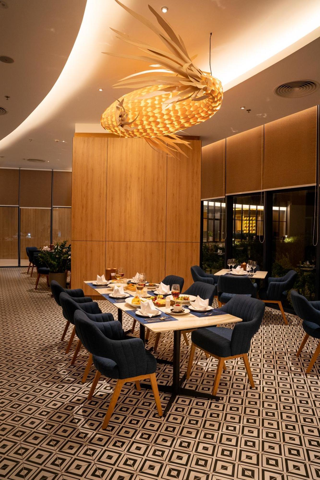 The Empyrean Cam Ranh Beach Resort 외부 사진